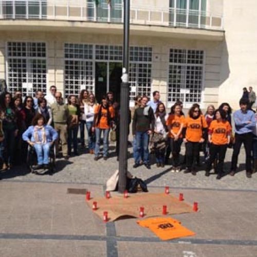 MAREA NARANJA CONTRA LOS RECORTES SOCIALES