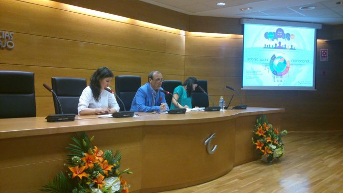 El Colegio celebra la Presentación de la Guía para Trabajadores Sociales en su búsqueda de empleo en el extranjero