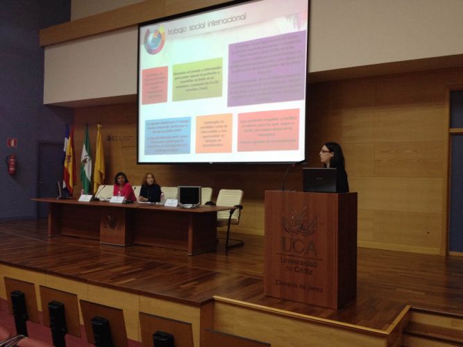 PRESENTACIÓN DE LA GUÍA PARA TRABAJADORES/AS SOCIALES. BUSCANDO ALTERNATIVAS EN OTROS PAÍSES