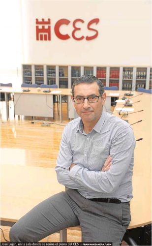 «Hemos retrocedido diez o veinte años; disfrutábamos del mayor bienestar alcanzado nunca y la crisis se lo ha llevado por delante»