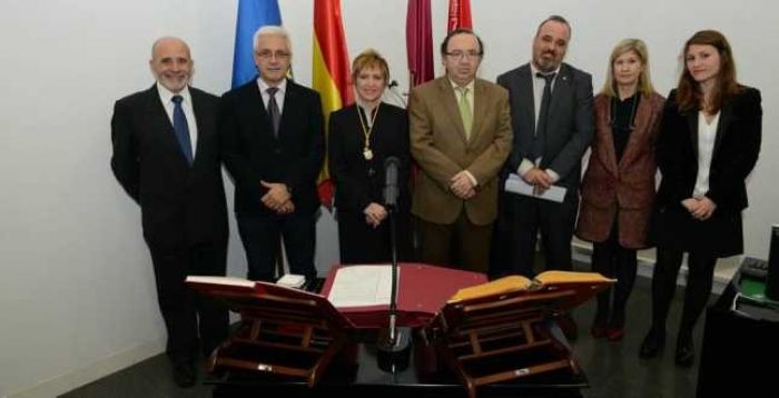 La profesora García-Longoria, nueva decana de Trabajo Social de la UMU