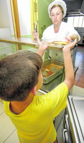 El hambre no se va de vacaciones