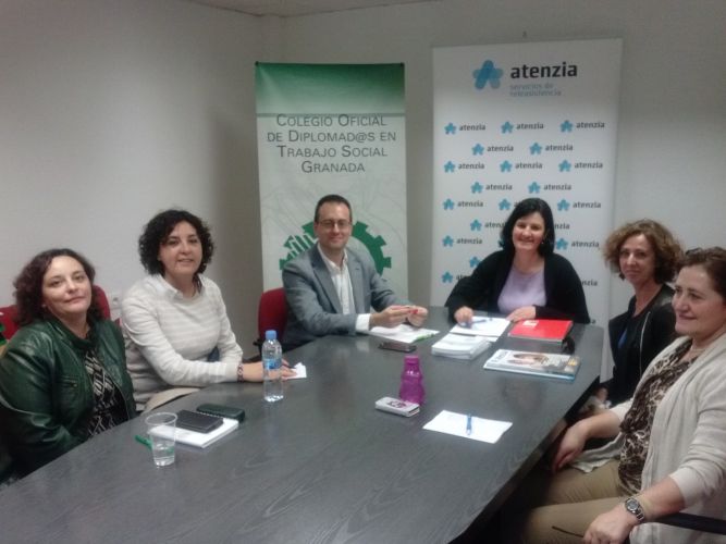 El Colegio firma un Convenio con Atenzia