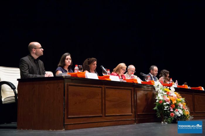 El CPTS de Cádiz felicita a la nueva promoción de Trabajo Social por su graduación.