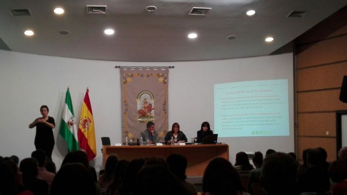 El Colegio asiste a la Jornada sobre la Ley de Servicios Sociales de Andalucía