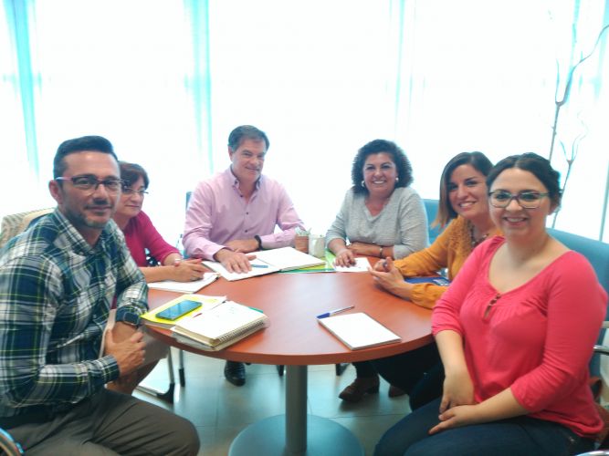 Reunión con el CADE y la Delegación de empleo para hablar de TS y ejercicio libre.
