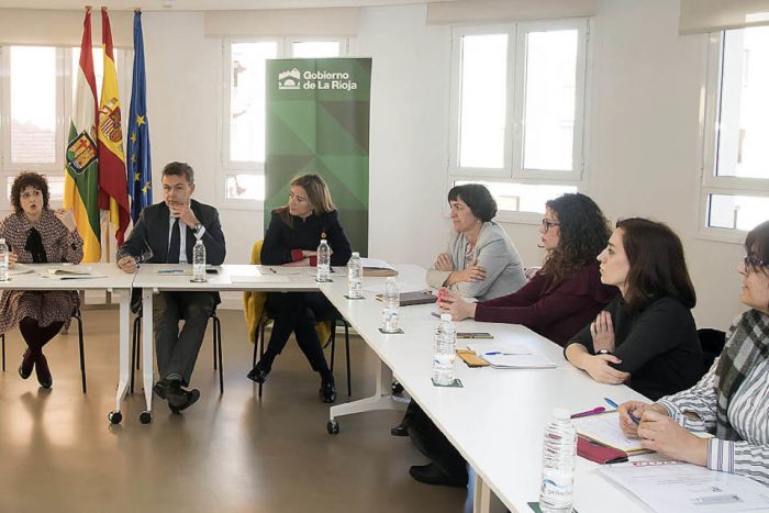 Maltrato físico a mayores y violencia económica en La Rioja