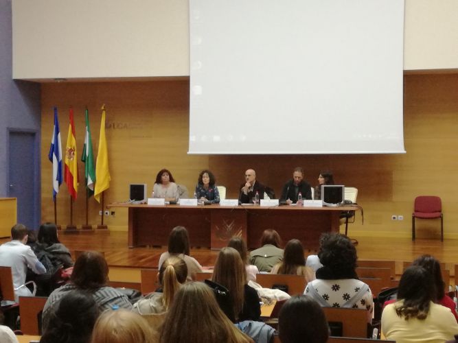 Asistimos a la Universidad de Cádiz para celebrar el Día Mundial del Trabajo Social