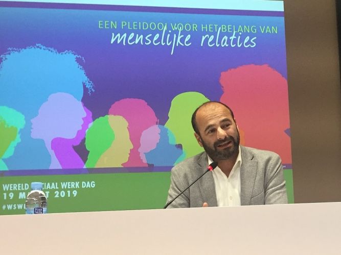 El Colegio de Trabajo Social urge transitar hacia un modelo de microresidencias y dignificar las plantillas de Servicios Sociales