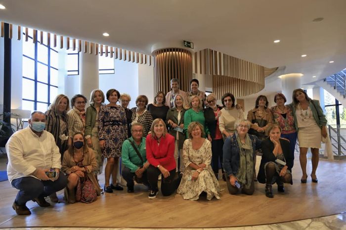 ACTO DE HOMENAJE A 14 COMPAÑERAS/O POR SU JUBILACIÓN.