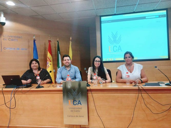 Participamos de la Jornada "Orientación Profesional" del Máster en protección jurídico social de personas y colectivos vulnerables de la UCA