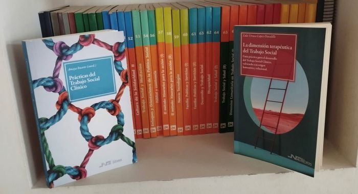 Bi liburu berri gure liburutegian / Ampliamos biblioteca