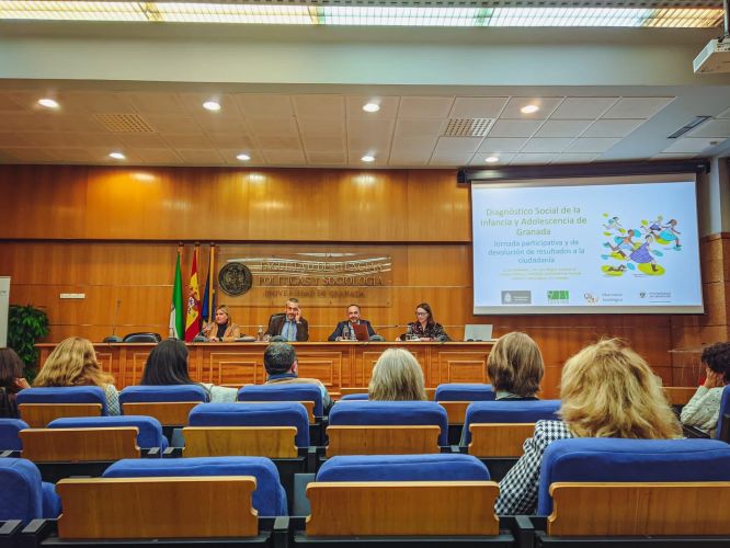 El Colegio acude a la devolución del Diagnóstico Social de Infancia y Adolescencia de Granada