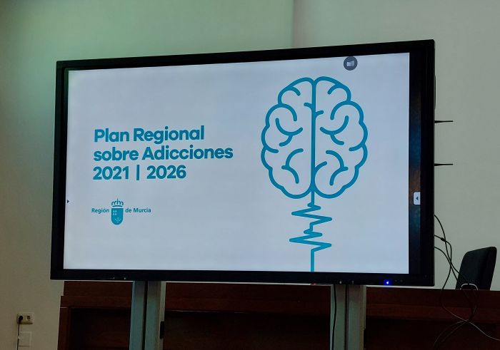 El colegio asiste a la reunión del Consejo Asesor Regional de Drogodependencias
