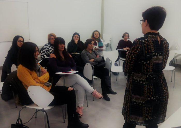 REUNIÓN. Reunión informativa de la Plataforma Libres de Essure con profesionales del ámbito social de Salamanca y Zamora