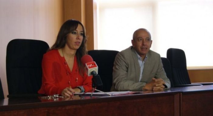 Presentación de la II edición del programa '+ Facultad', que incluye 60 actividades a lo largo del curso en la Facultad de Ciencias Sociales.