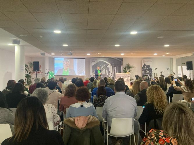 La presidenta del CPTS de Cádiz, Mª Teresa Villaluenga de la Cruz, acudió a la Asamblea General Ordinaria del Consejo General del Trabajo Social.