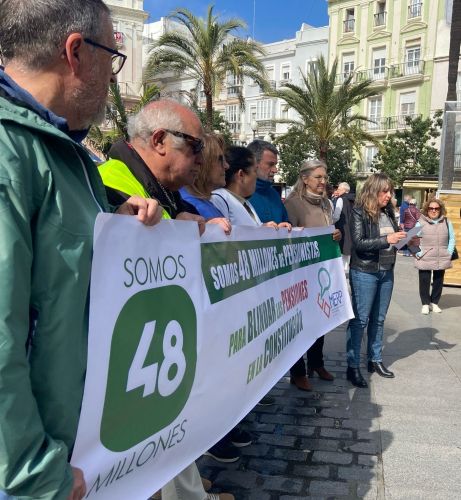 Asistimos a la concentración en Cádiz por el Blindaje Constitucional de las Pensiones.