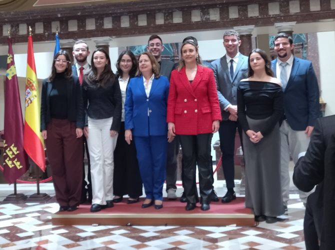 El Colegio asiste al II Debate Universitario:"Por la Plena Igualdad", con motivo del Día Internacional de la Mujer"