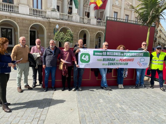 El Colegio Profesional de Trabajo Social se suma a la concentración del 9 de abril en defensa del blindaje constitucional de las pensiones públicas.