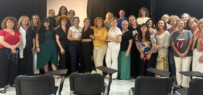 Encuentro con trabajadoras/es sociales del Ayuntamiento de Cádiz